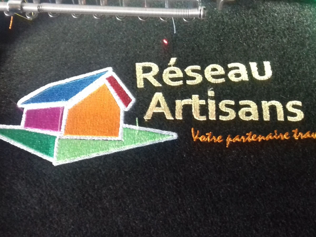 Seb Imprim Imprimerie Strasbourg Comment Le Flocage En Relief Peut Il Ajouter Une Dimension Unique A Vos Vetements