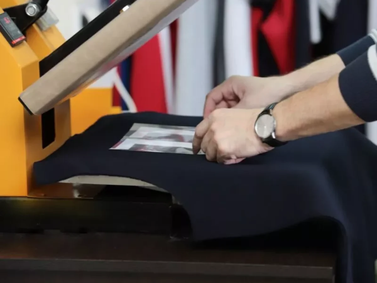 Seb Imprim Imprimerie Strasbourg Pourquoi La Serigraphie Est Elle Preferee Pour Les Impressions Sur Tissus Fonces