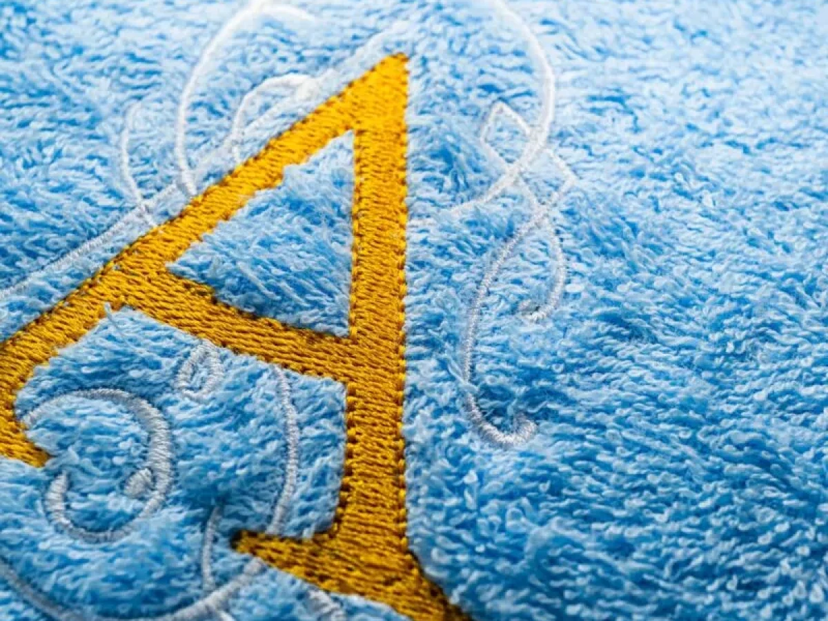 Seb Imprim Imprimerie Strasbourg Quelles Sont Les Principales Caracteristiques Des Vetements Brodes